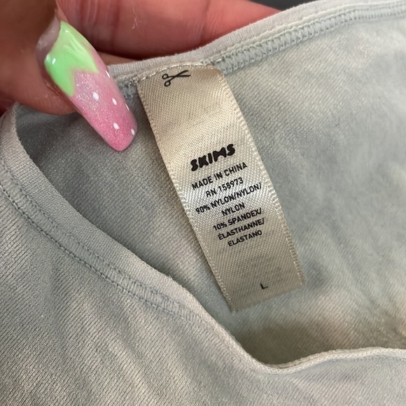 Skims fits everybody long sleeve crew neck bodysuit - Picture 3 of 3